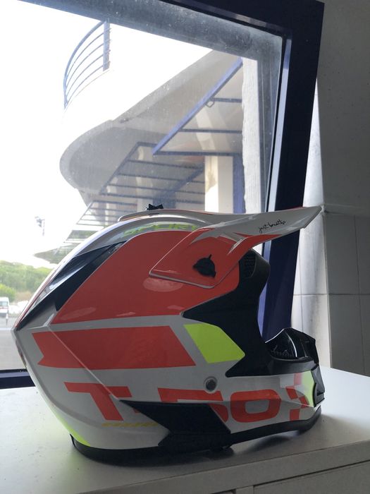 Vendo capacete cross