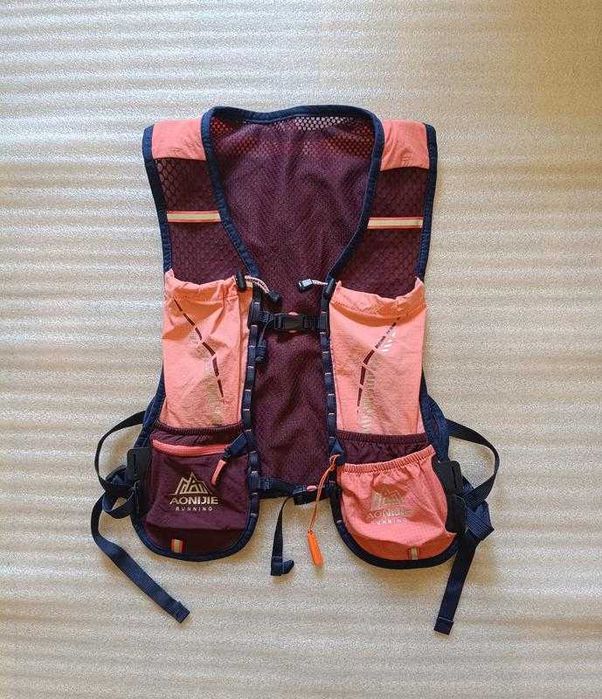 Рюкзак-жилет для бігу Aonijie Windrunner (5L)