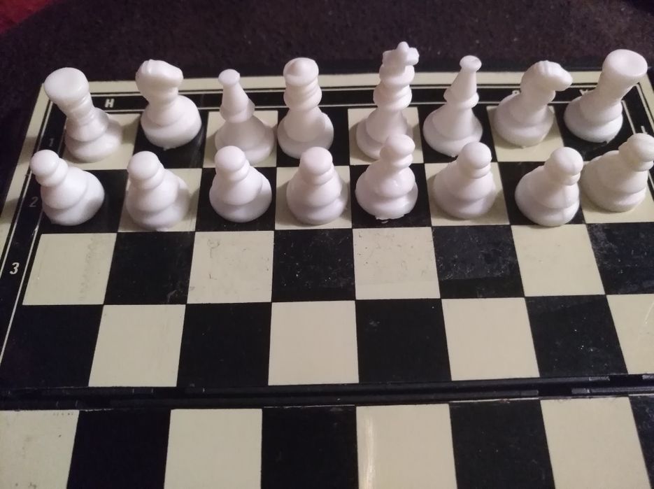 Compact Chess Set64862527314689126