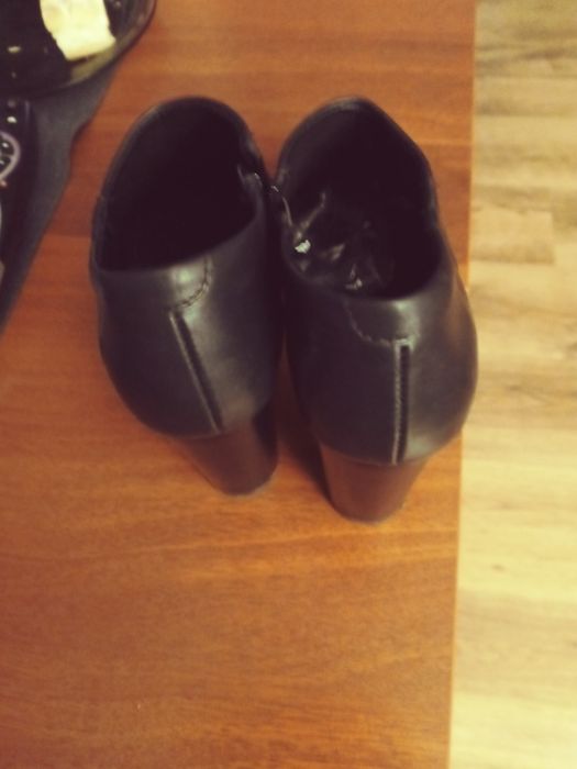 Botki czarne 37 do kostki Lasocki skora