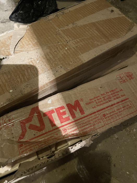 Плитка 10.10 настіна трьох кольорів