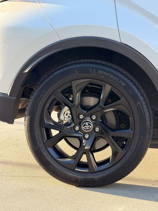 Toyota C-HR 1.8 Hybrid Exclusive