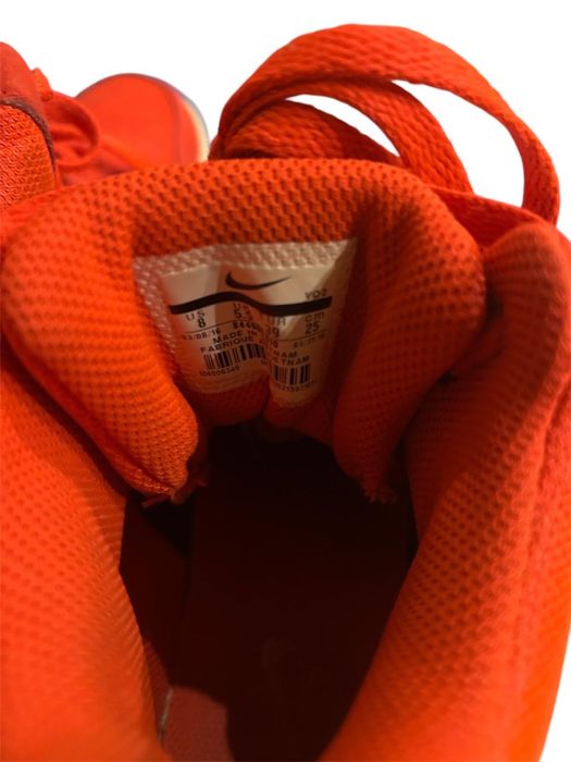 Кросівки  Nike оригінал червоного кольору