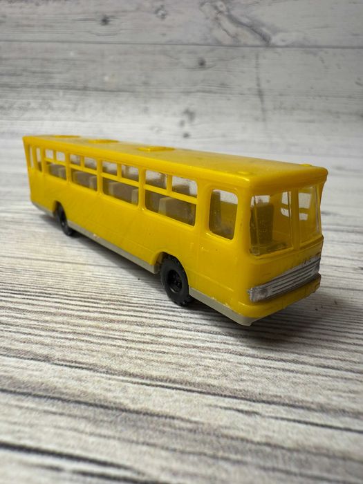 Машинка Автобус Икарус Ikarus 1/120 Made in GDR времён СССР