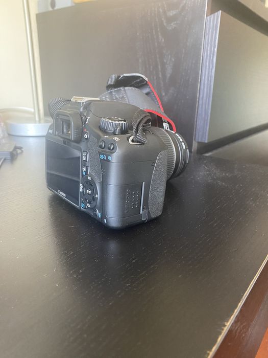 Câmara Canon EOS 550d