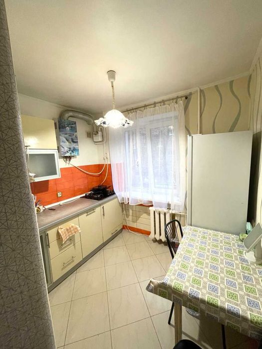 Предлагается аккуратная 2-ком квартира 47м2, центр Броваров