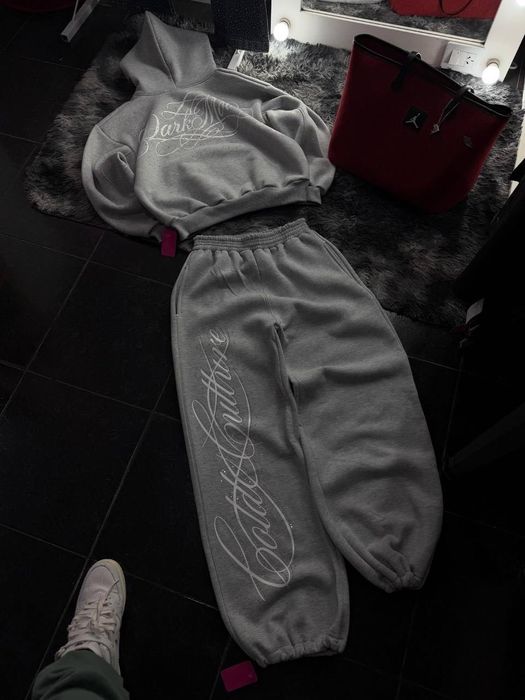 Костюм на кожен день