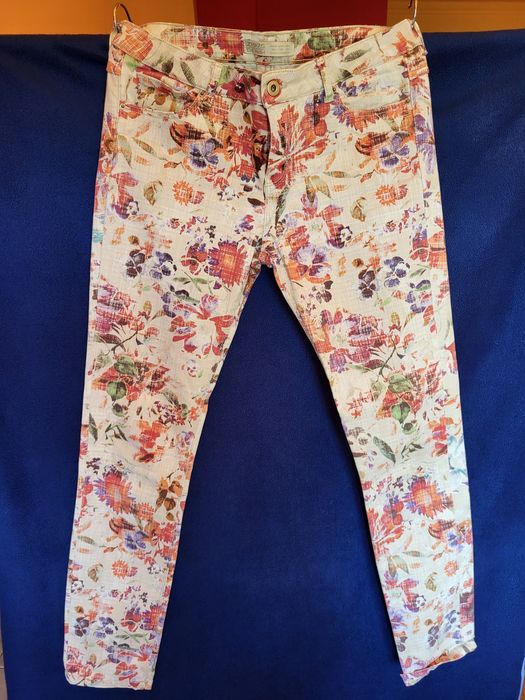 Calças da Zara flores 40