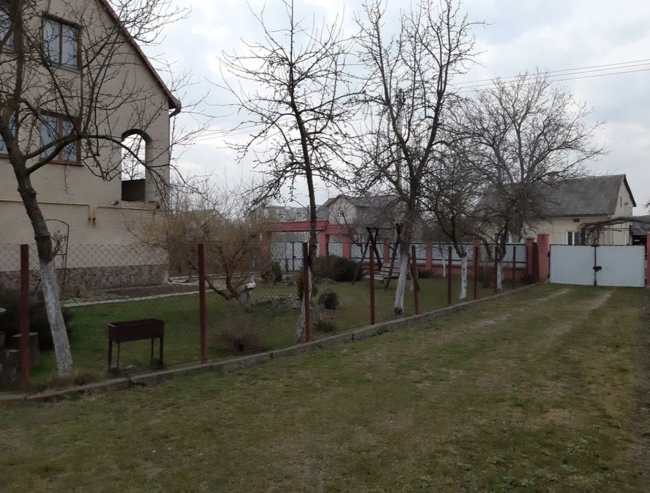 Продам будинок в м.Буську