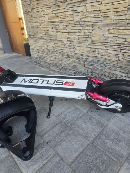 Hulajnoga elektryczna,  Motus 8.5 pro lite