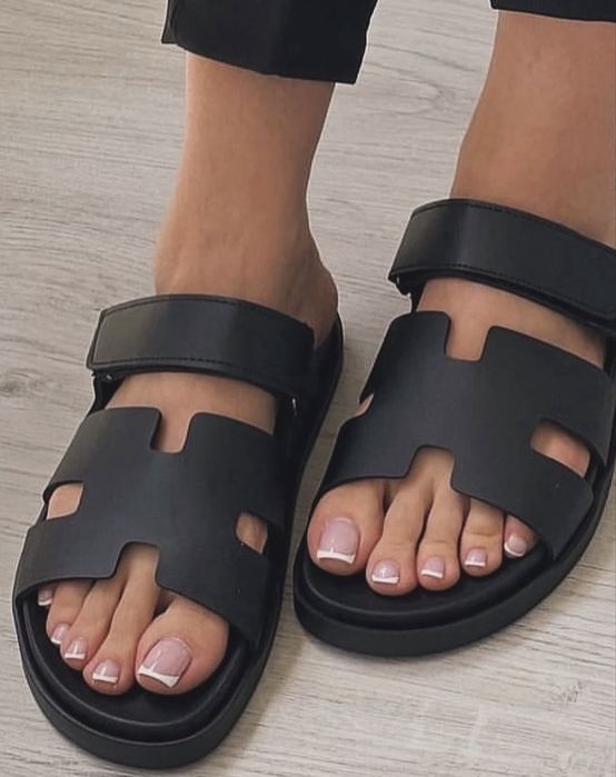 Кожаные шлепанцы hermes chypre