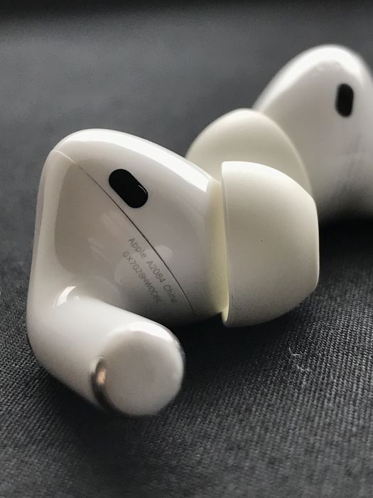 Наушник airpods Pro 1 original Левый A2084 Правый A2083