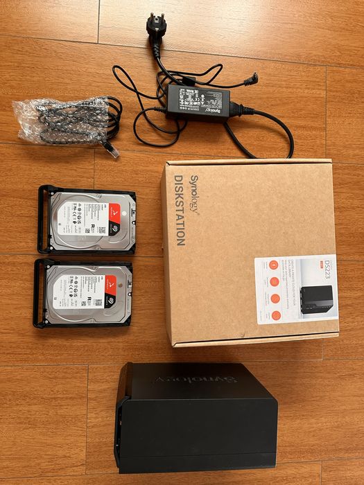 Synology DS223 + 2× Seagate IronWolf 4TB (8TB)