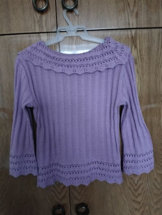 Sweterek damski welniany