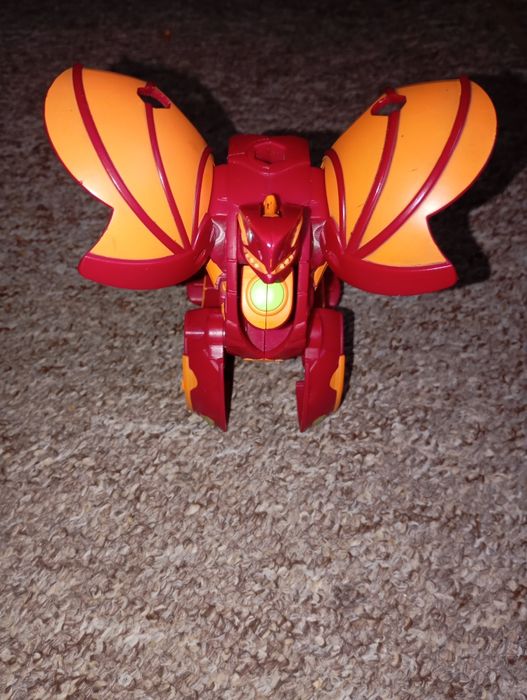 игрушка-трансформер Spin Master Bakugan серии Armored Alliance, персон