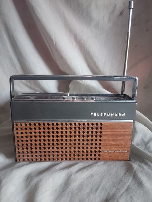 Rádio portátil Telefunken