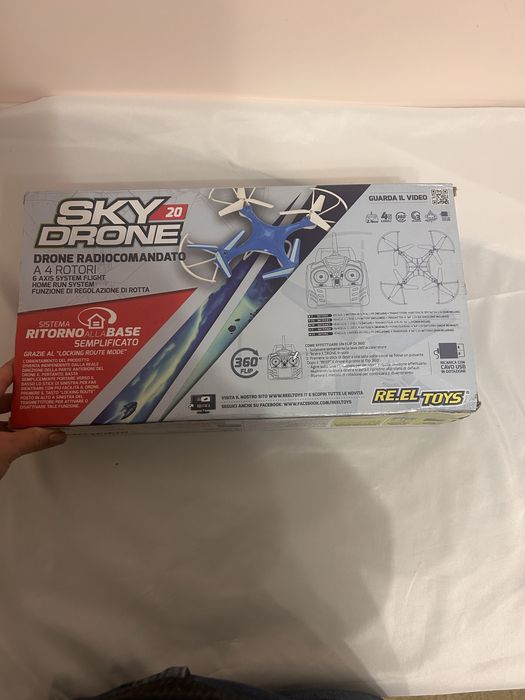 Дрон, квадрокоптер на радіокеруванні  Sky Drone 20