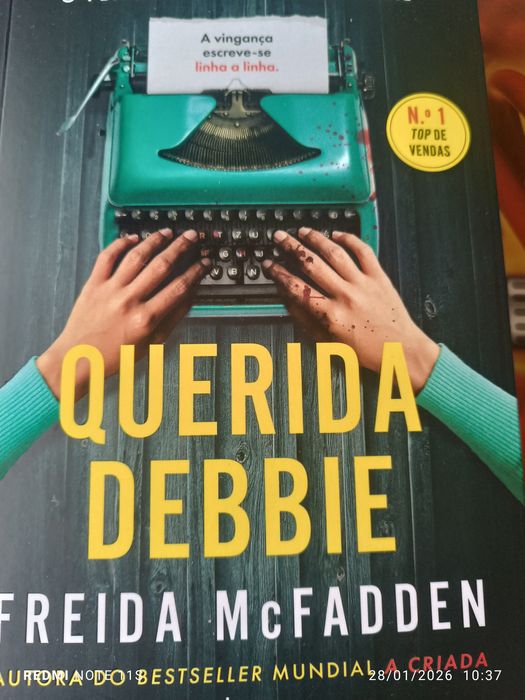Livro novo da FREIDA McFADDEN QUERIDA DEBBIE