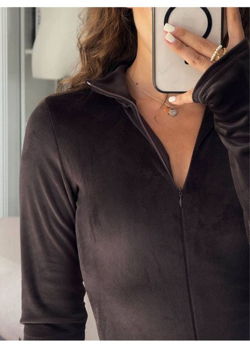 Велюровий комбінезон шоколадного кольору