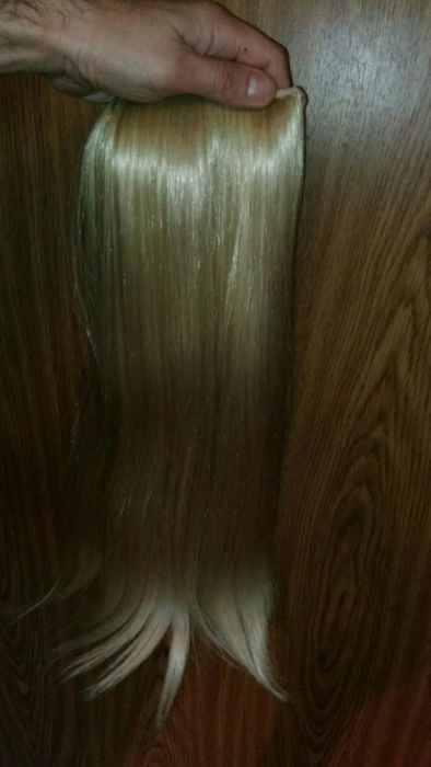 Искусственные волосы на заколке