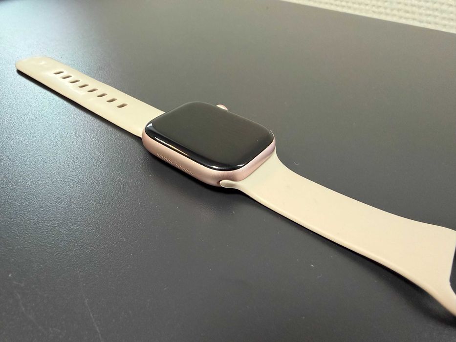 Apple Watch Series 10 GPS - 42 mm z aluminium w kolorze różowego złota