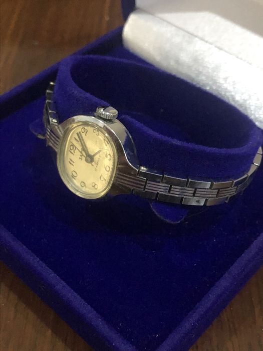 Zabytkowy zegarek damski radzieckiej marki Zaria Ussr Vintage