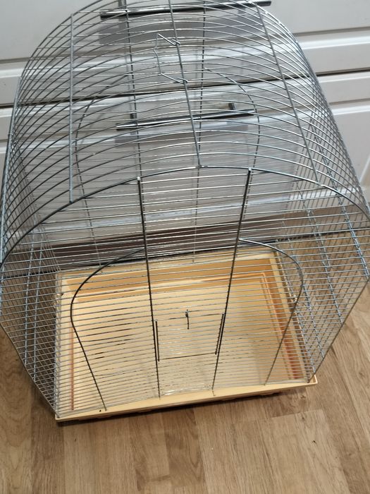 Клетка для птиц.