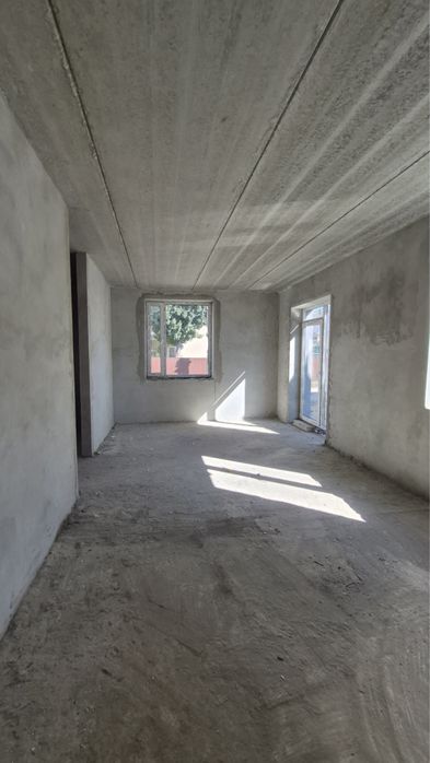 Продається будинок в центрі міста