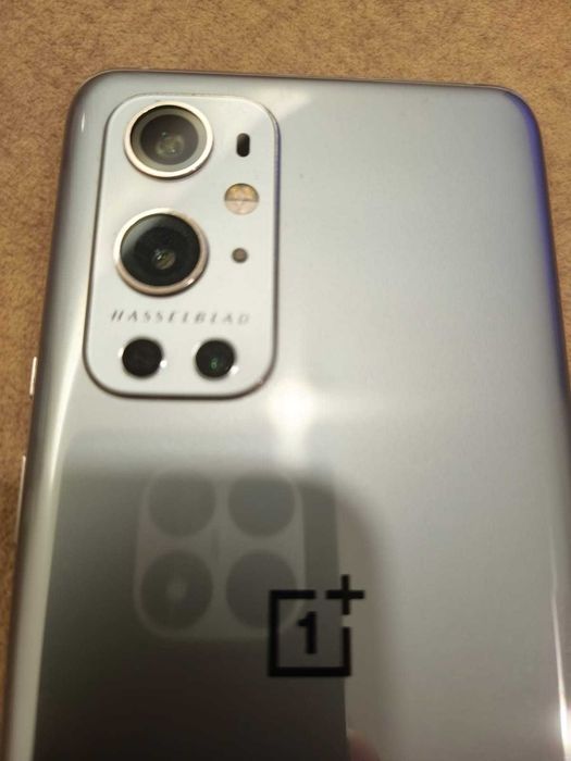 Oneplus 9 pro com extras.