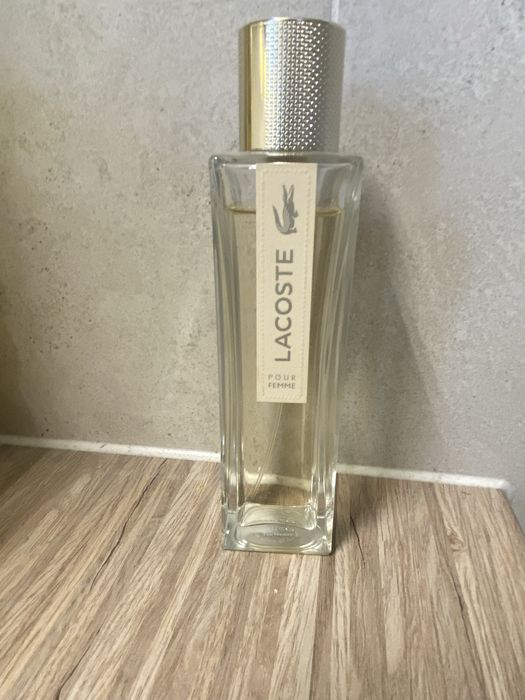Perfum lacoste pour femme