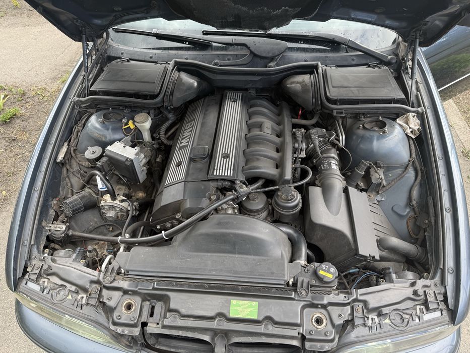 Продам BMW E39 M52B28