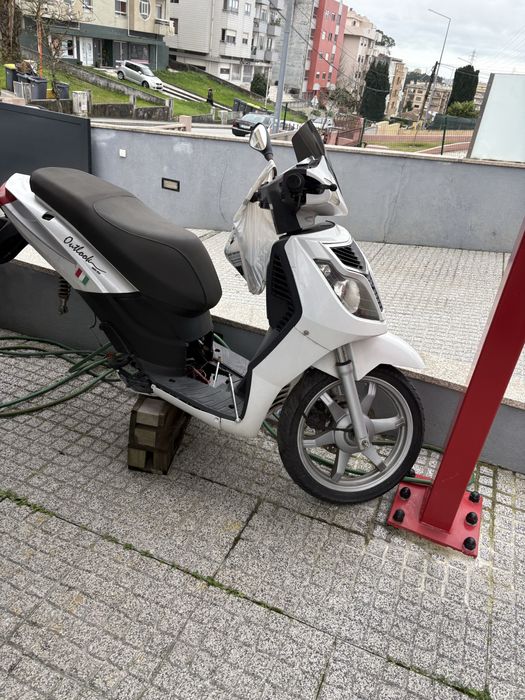Sym Outlock  125