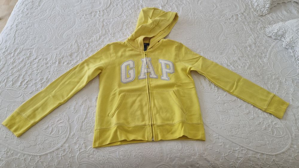 Casaco Gap Kids amarelo, tamanho 12 anos