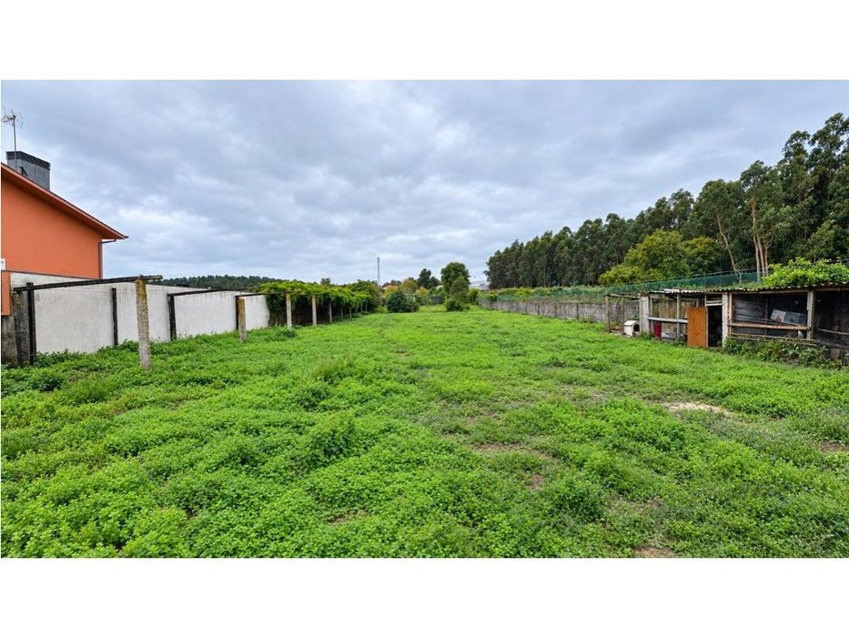 Terreno para Construção de Moradias | 2.269 m² | Castêlo da Maia