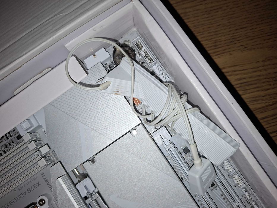 Proceror amd Ryzen 9 9950 3D I Gigabyte X870