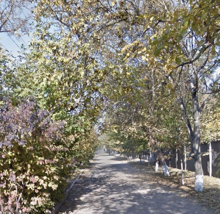 Продам угловой участок 3 сотки на Фонтане в р-не Гидромета.