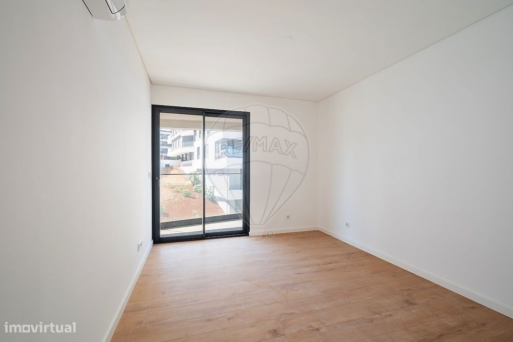 Apartamento T4 para venda