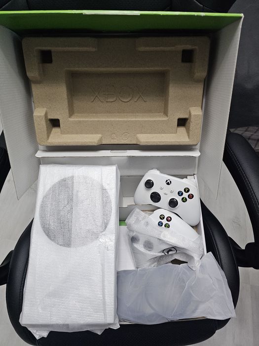 Ігрова консоль Xbox Series S 512GB