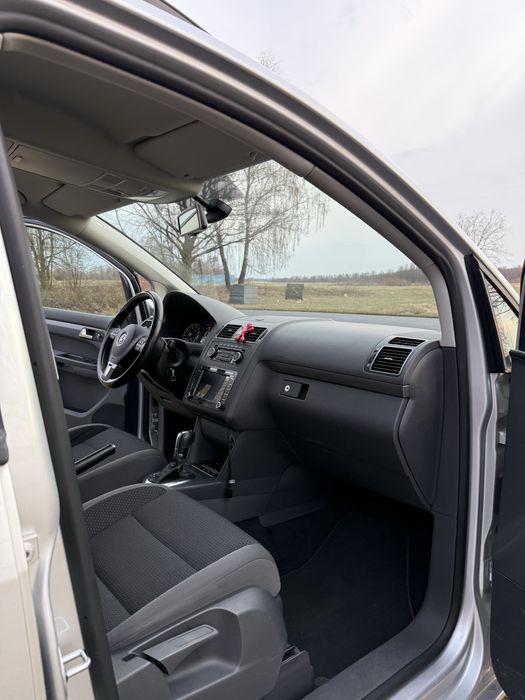 Touran 2011 1.4 TSI автомат