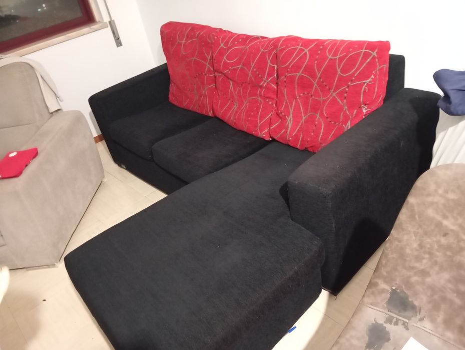 Sofá preto para sala