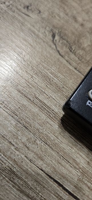 Pilot uniwersalny LG.