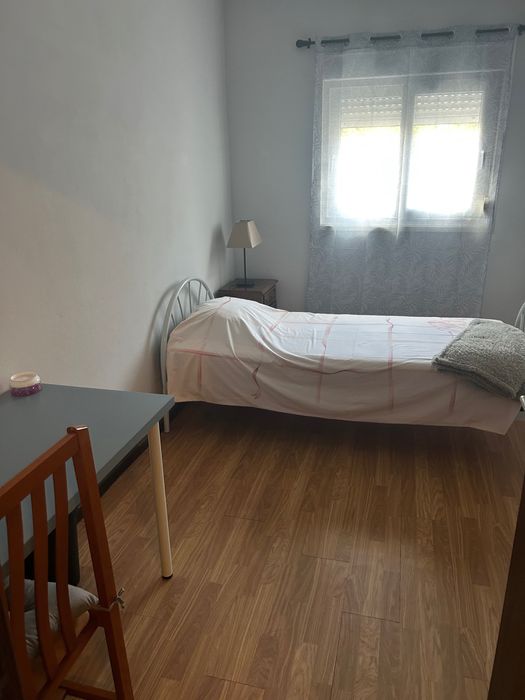 Quartos arrendamento a estudantes universitários, proximo carvalhido,Ramalde.