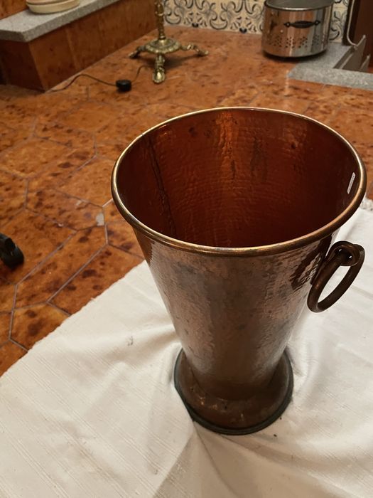 Porta guarda chuvas em cobre