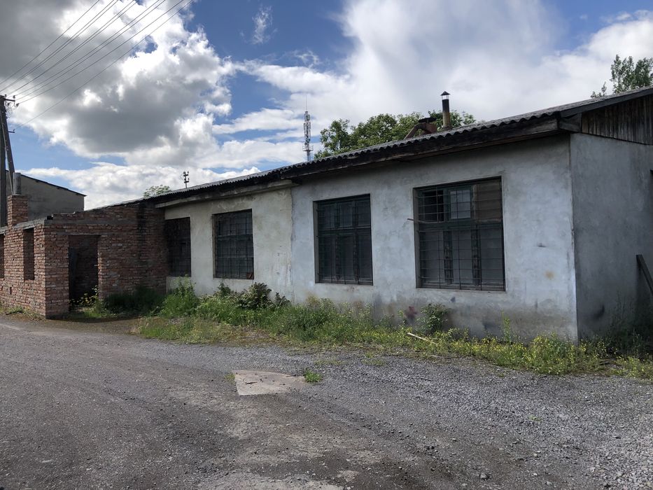 Широка фасадна ділянка в р-ні  вокзалу з комунікаціями