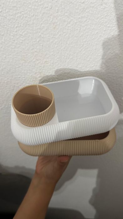Caixa para arrumação/ decorativa