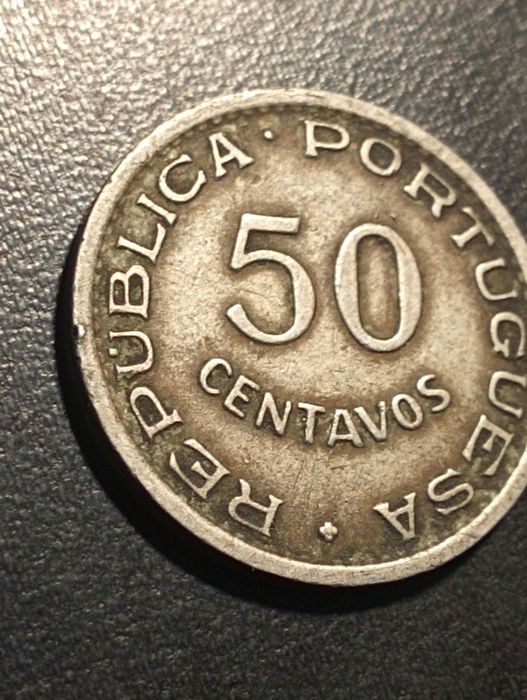 2 moedas 50 centavos - Angola 1948 e 1950 - Soberbas - Alpaca*