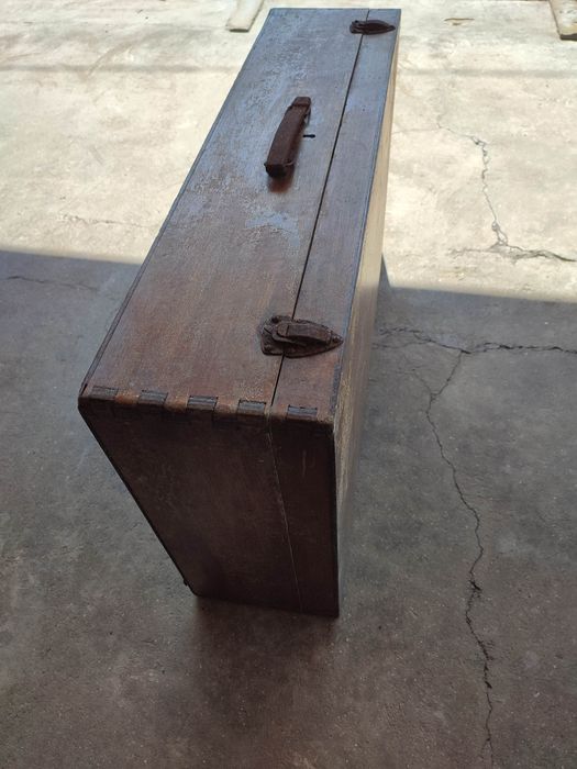 Mala de viagem em madeira