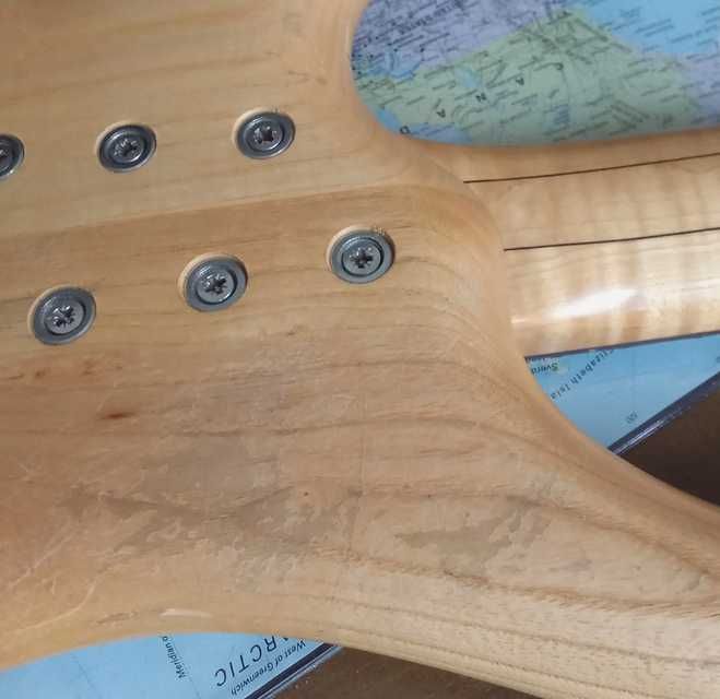 Mayones BE4 gitara basowa jesion , bartolini