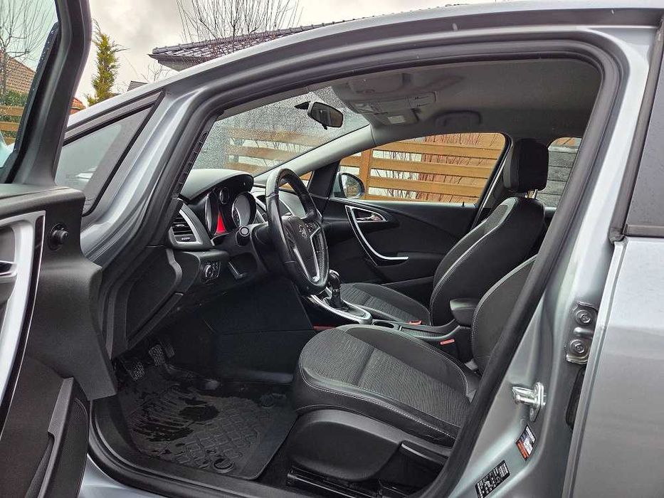 Opel Astra BEZWYPADKOWY -stan bdb-doinwestowany