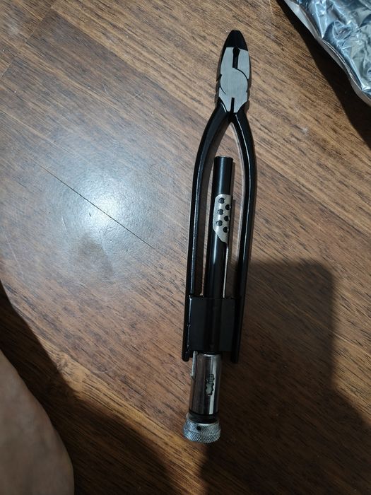 Szczypce do skręcania drutu zabezpieczającego (Wire Twister) – NOWE